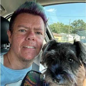 Meet your Posher, Phoenix